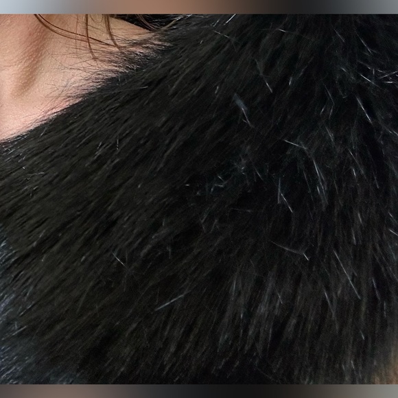 Faux Fur Scarf - Picture 2 of 9